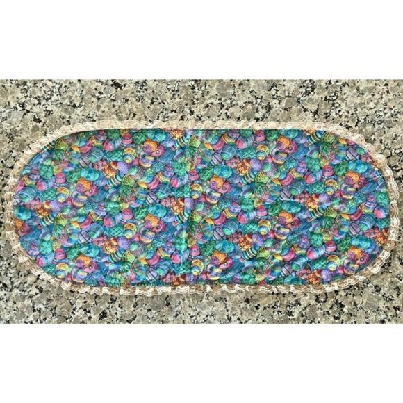 Vintage EASTER and CHRISTMAS Reversible TABLE RUNNER Oval with Lace Trim 41"x18" - Picture 3 of 11